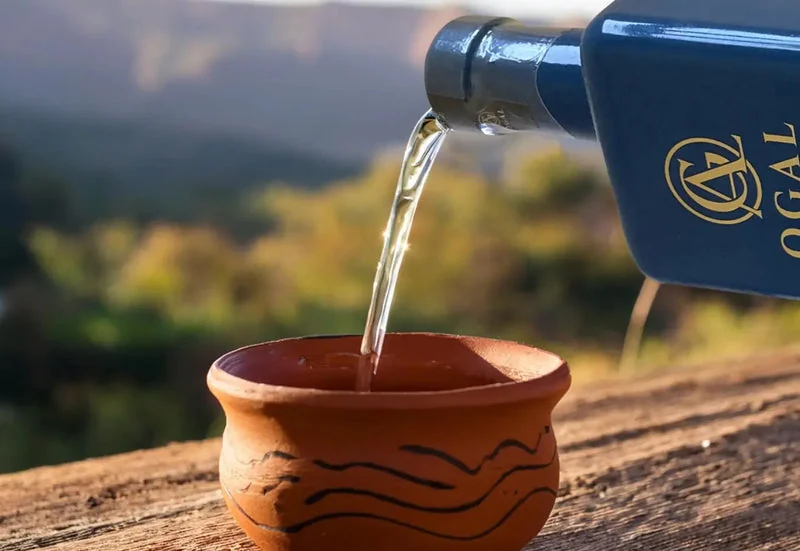 OGAL Mezcal solo en calicanto — la forma más pura